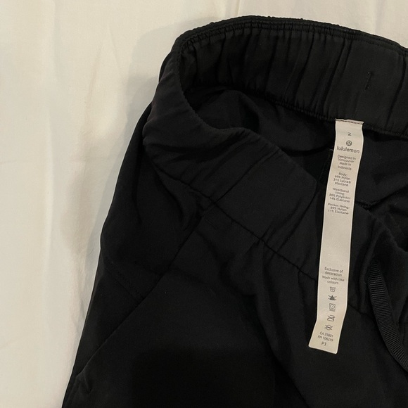 Black Lululemon joggers - Picture 5 of 5